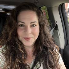 Mary Kovacs's Instagram, Twitter & Facebook