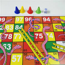 Maneja a esta serpiente hambrienta y muévela a través de la pantalla esquivando todos los obstáculos mientras recolecta fruta que le ayudará a crecer cada. Juego De Mesa Portatil De Papel Con Escalera De Serpiente Para Ninos Juego De Mesa De 28cm Juegos De Fiesta Aliexpress