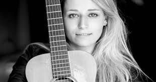 Neuss: Clara Krum möchte Musikwettbewerb rocken