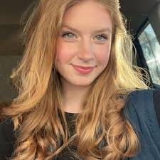 Julie Addison's Instagram, Twitter & Facebook