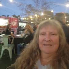 Anyone have any half lease opportunities? Anyone also offer jumping  lessons? Love my dressage trainer and will still stick with her as well but  also want to expand my riding capabilities more.