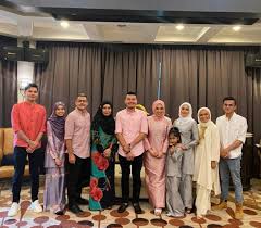 Baru pulang kopdar buat surprise para member member group. Mas Anizan Dan Suami Terbaru