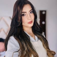 Luisa Salazar's Instagram, Twitter & Facebook