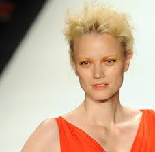 Franziska knuppe finished her graduation and later she moved to munich in 1993 and until 1996 she was trained as a hotel manager at the hotel park hilton. Model Mit Familie Franziska Knuppe Die Fee Aus Berlin Welt