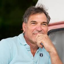 Ik open het venster en laat het najaar binnen”