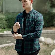 Baju kemeja flannel lengan panjang cowok pria laki laki motif kotak kotak terbaru best seller elevenia. 7882 Kemeja Flannel Pria Hijau Kemeja Flannel Pria Kemeja Kotak Kotak Kemeja Wool Pria Shopee Indonesia
