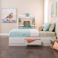 Desain kamar tidur ukuran 3×3 berikutnya ini dilengkapi dengan niche atau sudut yang agak menjorok ke dalam. 14 Hal Yang Harus Ada Di Desain Kamar Tidur Minimalis Ala Korea