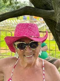 Wayne Grattan's Instagram, Twitter & Facebook