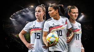 Diese 23 sollen den titel nach deutschland holen. Burokauffrau Dozentin Schulerin Die Berufe Der Dfb Frauen Im Wm Kader Sportbuzzer De