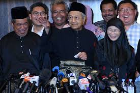 Beliau digelar sebagai bapa perpaduan malaysia. Kurangi Pengeluaran Negara Gaji Menteri Malaysia Dipangkas 10 Persen