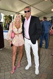 Christie brinkley is an american model, actress, and entrepreneur. Christie Brinkley S Ex Husband Peter Cook 60 Set To Marry His 21 Year Old College Student Girlfriend