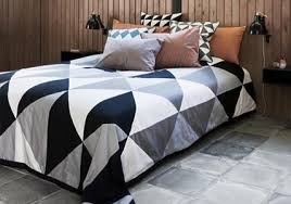 The danish company ferm living designs and manufactures contemporary furniture and. Grosse Tagesdecke Mit Grafischen Rautenmuster Bild 19 Living At Home