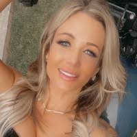 Desiree Sutherland's Instagram, Twitter & Facebook