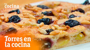 Una torta di uva, design natura in tavola, da servire anche a ferragosto, un successo indiscusso e tantà genuina bontà. Torta De Uvas Torres En La Cocina Rtve Cocina Youtube