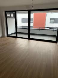 Beide liegen im dachgeschoss eines. 3 Zimmer Wohnung Zu Vermieten Lammerspieler Strasse 41 63165 Muhlheim Am Main Offenbach Kreis Mapio Net