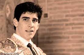 Con el bueno y el malo destacó López Simón en la corrida de feria de Sevilla