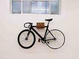 diyでも作れそう シンプルな木製自転車ラックmake 自転車ラック 自転車 壁掛け 自転車