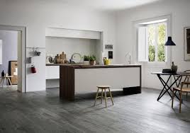 Marazzi Treverkway Frassino Grip 15x90 Cm Mh7j Feinsteinzeug Holzoptik 15x90 Im Angebot Auf Bad39 De 26 Euro Qm Wohnungseinrichtung Haus Deko Wohnen