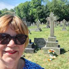 Hello from Australia to all the Beek en Donkers! 💞 My name is Yvonne, I am  the daughter of Harry Fleskens-jansen ( born 1932) and my mother Mieke van  de Ven. (Born