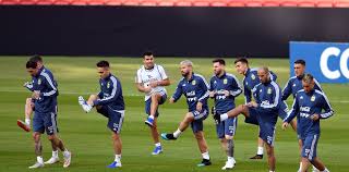 Todas las noticias sobre selección argentina fútbol publicadas en el país. La Seleccion Argentina Prepara El Partido Que Define Su Continuidad En La Copa America Clarin Com
