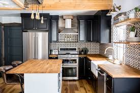 Be inspired with these pretty interior door paint colors that turn a boring white door into something there is no rule that says that you have to paint all your doors in your home the same color. Rustic Cabin Interior Design Ideas Home Bunch Interior Design Ideas