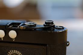 なにがし レリーズ ボタン