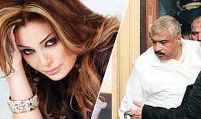 ومن الحب ما قتل، عبارة تلخص قصة رجل الأعمال المصري هشام طلعت مصطفى، قاتل النجمة اللبنانية سوزان تميم، حكم عليه بالإعدام وتمكن بثروته من الخروج من السجن، يتربع على عرش كبريات الشركات كل ما تريد معرفته عن هشام طلعت مصطفى في هذا الفيديو. Ø§Ù„Ø³ÙŠØ³ÙŠ ÙŠØ¹ÙÙˆ Ø¹Ù† 502 Ø¨ÙŠÙ†Ù‡Ù… Ù‚Ø§ØªÙ„ Ø³ÙˆØ²Ø§Ù† ØªÙ…ÙŠÙ… Lebanese Forces Official Website