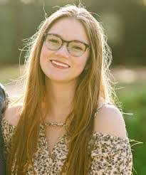 Nikki Barlow's Instagram, Twitter & Facebook