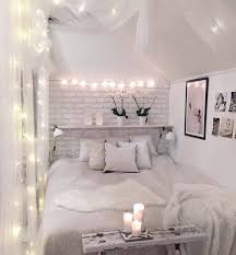 37 Small Bedroom Ideas And Designs That Are Also Space Saving Decor Home Ideas In 2020 Small Bedroom Designs Bedroom Design Small Bedroom