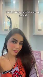 Karol Vargas Y Su Amiga