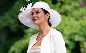 What happened to catherine zeta jones face? Oscar Winner Catherine Zeta Jones Joins The Cast Of Prodigal Son Entertainment Prime Time Zone