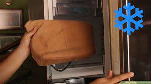 You'll learn how to make a quick, homemade leather stain remover. Simple Ways To Clean A Leather Purse Wikihow