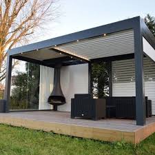 Pergolas Bioclimatiques A Lames Orientables Nel 2020 Arredo Giardino Gazebo Patio Pergolato Tetto Pergolato
