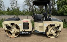Ingersoll Rand DD-112HF Smooth Drum Roller