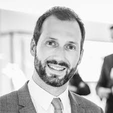 J'ai le plaisir de vous annoncer que j'occupe désormais le poste de…