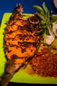 Hidangan ikan bakar ini dapat kamu sajikan sebagai menu akhir pekan bersama keluarga tercinta. Ikan Bakar Sirasang Budaya Indonesia