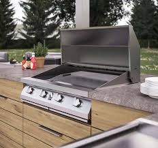 Du hast keine zeit zum selberbauen und möchtest die aussenküche lieber mobile outdoorküchen auf rollen haben den vorteil, dass du flexibel bleibst und die koch. Outdoor Kuche Tipps Fur Das Kochen Im Sonnenschein