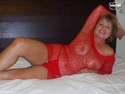 Busty Bliss - Get Hot With Me Gallery