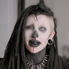 Watch This Goth Transform Into an 'Instagram Model' for a Day