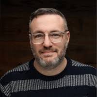 Gutted to learn of Vijay Gill's passing. He was one of the most brilliant  people I've ever known, was foundational to the internet as wel all know  it, and helped me with