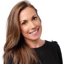 Leann Cherry's Instagram, Twitter & Facebook