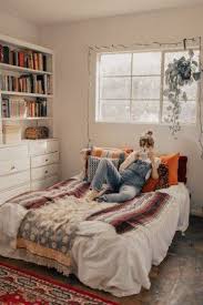 9 Good Elegant Cozy Bedroom Ideas With Small Spaces Page 2 Of 2 Bedroomdecor Bedroomideas Small Room Bedroom Cozy Small Bedroom Decor Home Decor Bedroom