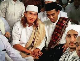 Zulkarnain meninggal dunia ustad tengan. Dianggap Kontroversial Bahar Bin Smith Punya Darah Nabi