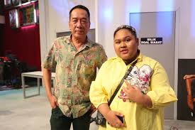 Cik reen encik ngok ngek eps 6. Cameo Tok Ram Dan Cik B Gayah Is Typing