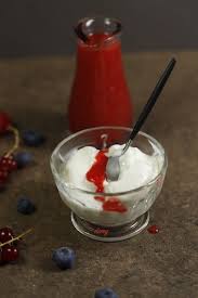 Creme Glacee Au Yaourt Et Coulis De Fruits Rouges Epicetout La Cuisine De Dany Coulis De Fruits Fruits Rouges Yaourt