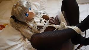 Kigurumi被绑在床上