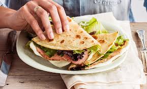 Zoës kitchen menu has the best mediterranean and greek food choices with vegetarian and gluten free options, made with fresh ingredients to guarantee clean eating. Zoes Kitchen Restaurant 1242 Belk Dr Suite 101 Mt Pleasant Sc 29464 Usa