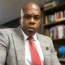 Robert Dantzler's Instagram, Twitter & Facebook