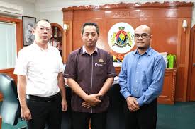Also known as the batu pahat municipal council in english. Majlis Perbandaran Batu Pahat Kunjungan Hormat Ketua Cawangan Suruhanjaya Pencegahan Rasuah Malaysia Sprm Batu Pahat 19 Julai 2020 Ahad 12 00 Tengahari Facebook