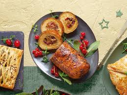 Merry mac 'n' cauliflower cheese. Mou4oo92gwofvm